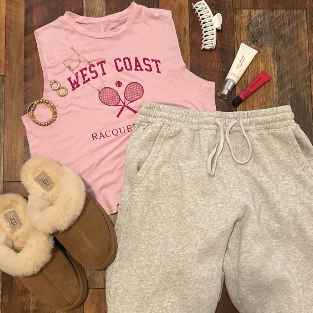 good hYOUman Light Pink Tee